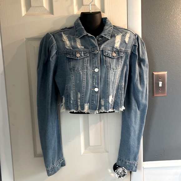 Aaron & Amber Jackets & Blazers - NWT Aaron & Amber Jean Jacket